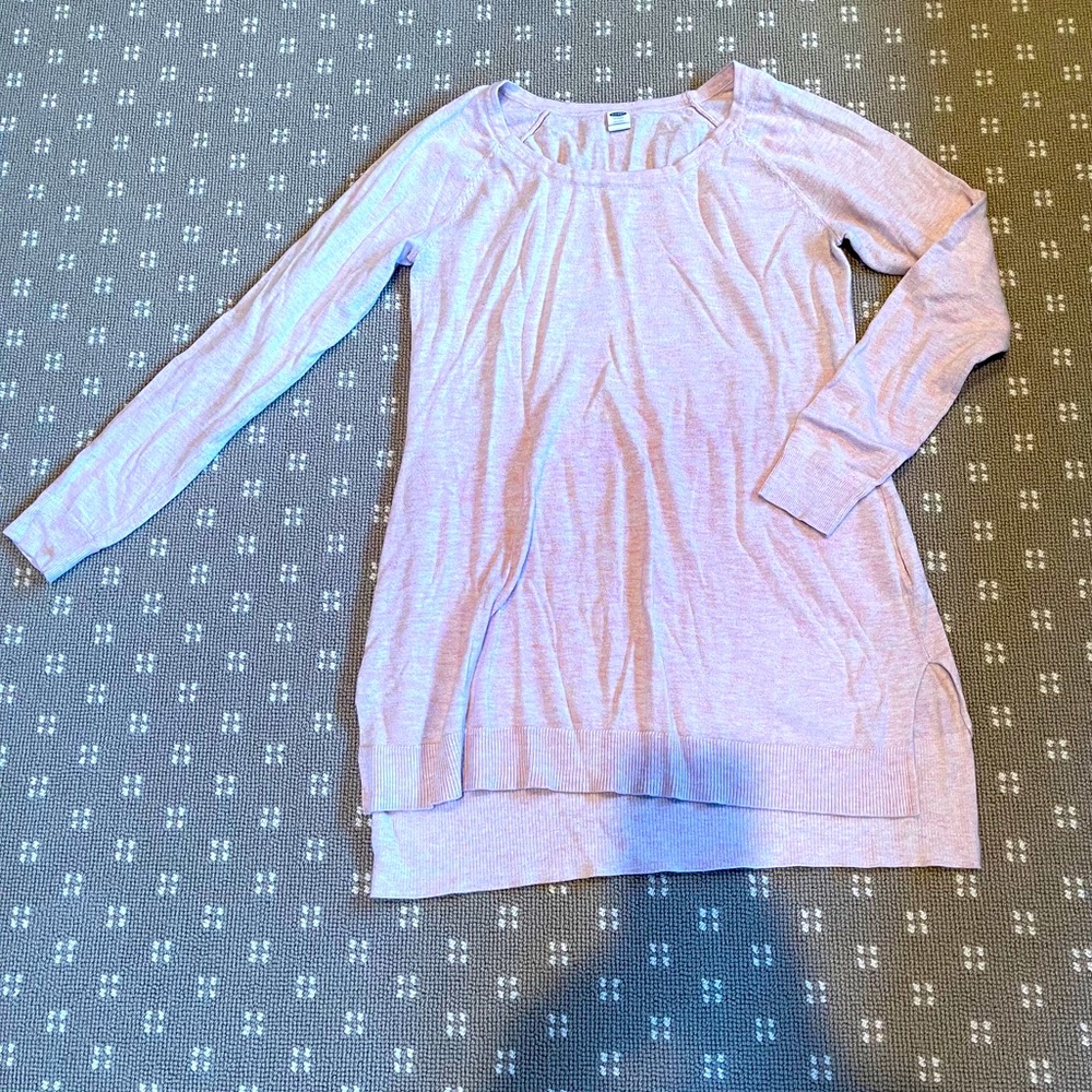 Excellent used condition maternity shirt